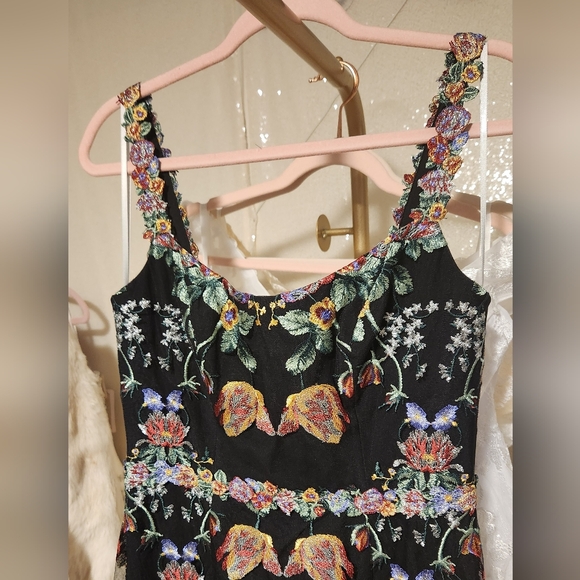 NWOT Size 6 Marchese Notte  Metallic Black & Floral Embroidered Tulle Gown - Picture 15 of 16